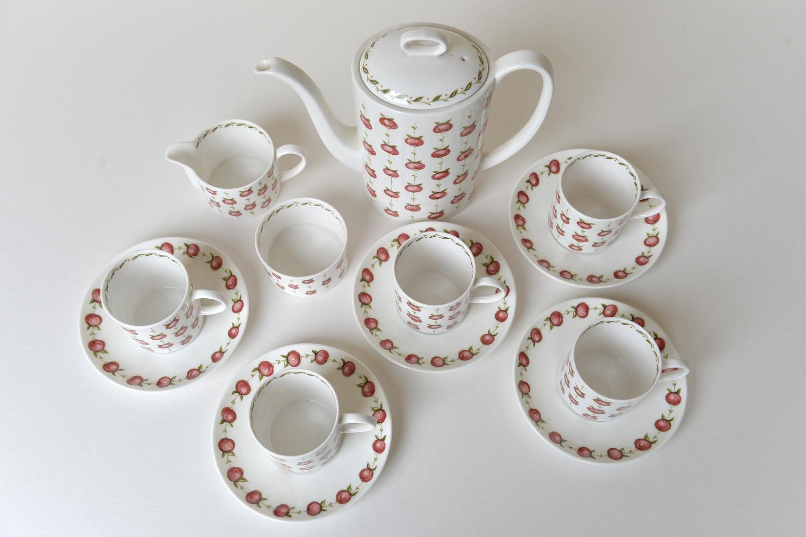 Susie Cooper "Apple Gay" coffee set - Natalia Willmott