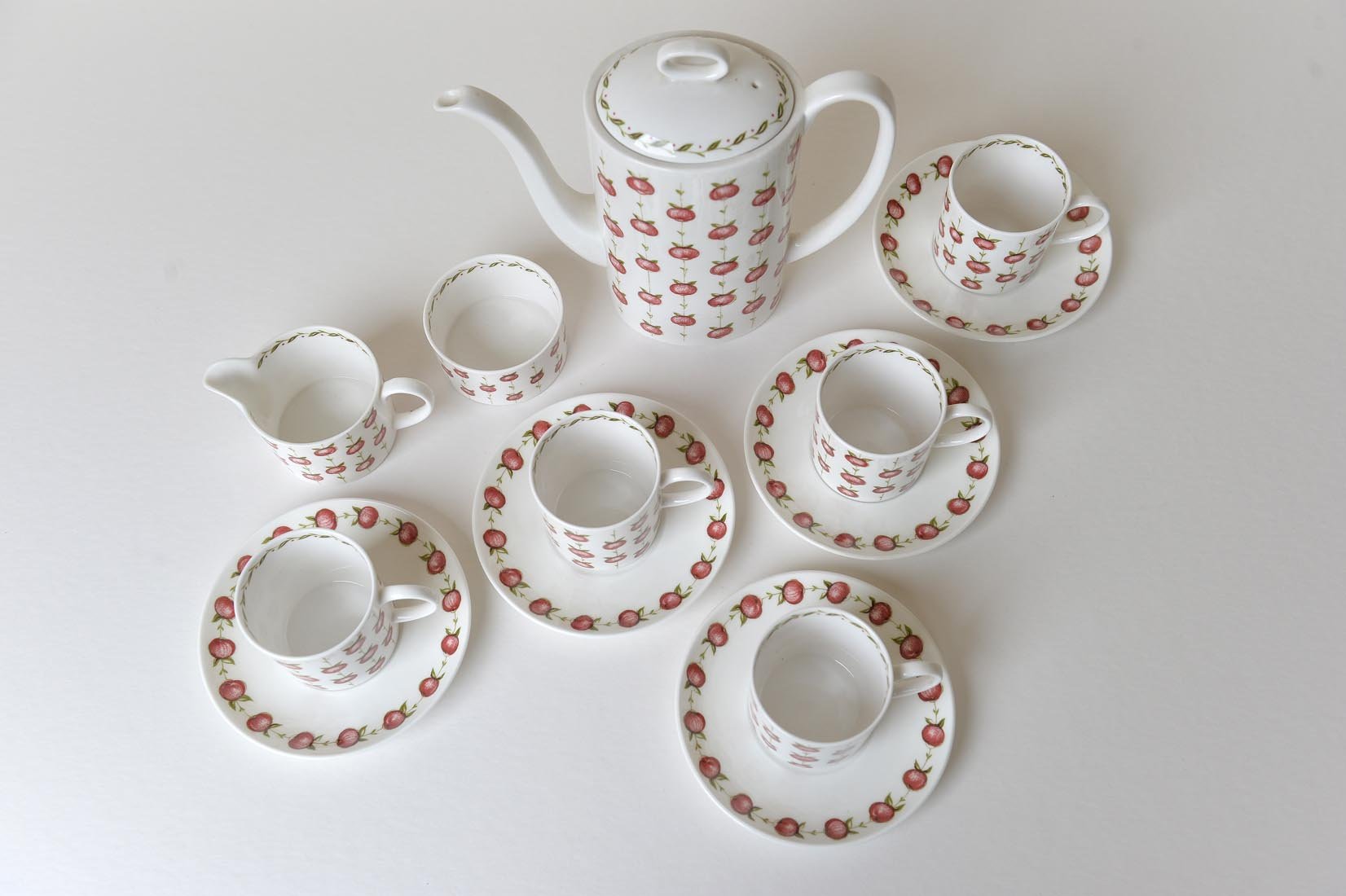 Susie Cooper "Apple Gay" coffee set - Natalia Willmott