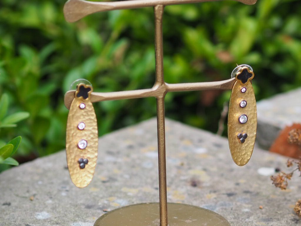 Trefoil oval pendant earrings - Natalia Willmott