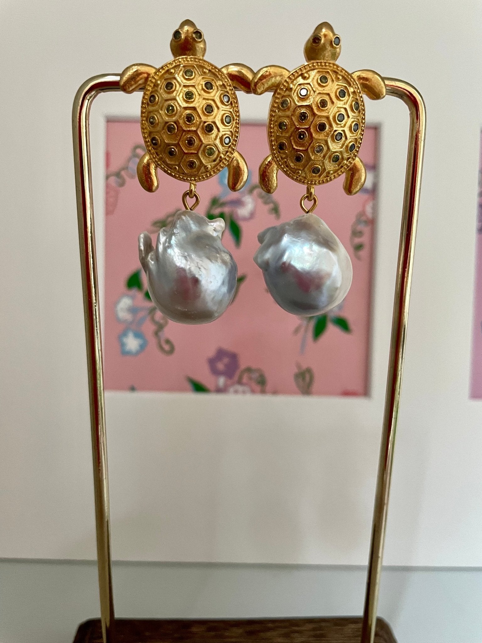 Turtle and baroque pearl pendant earrings - Natalia Willmott