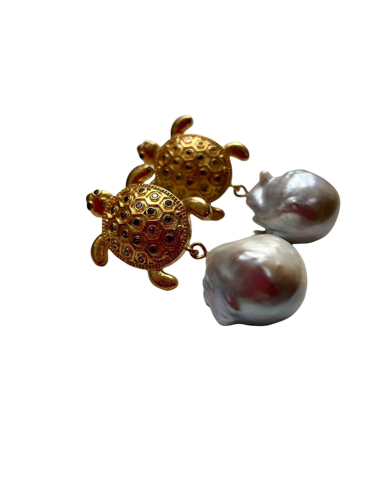 Turtle and baroque pearl pendant earrings - Natalia Willmott