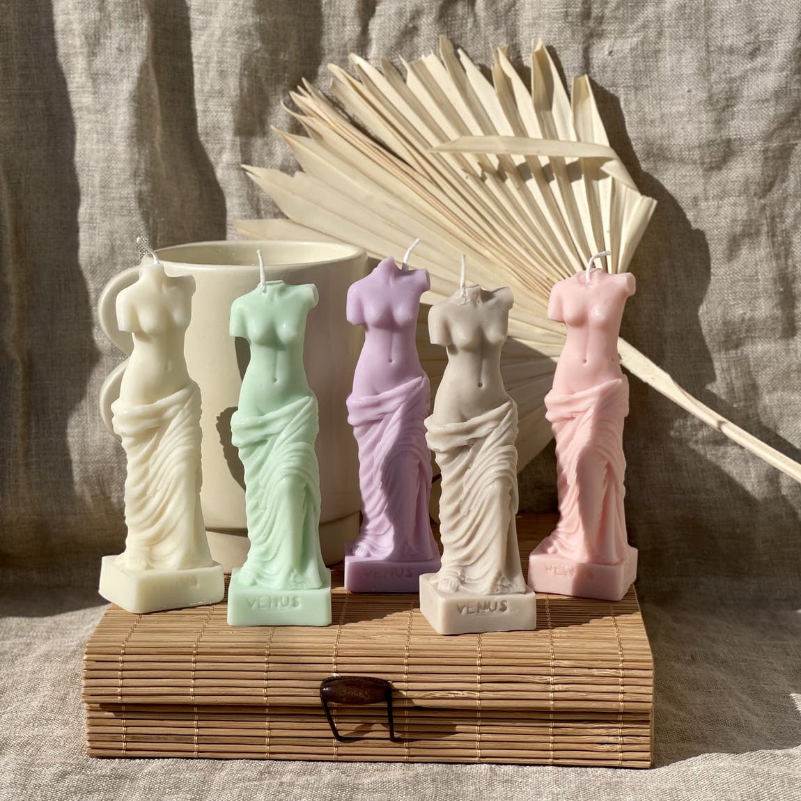 Venus candle - Natalia Willmott