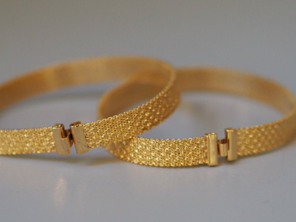 Vintage flex gold plate bracelet - Natalia Willmott