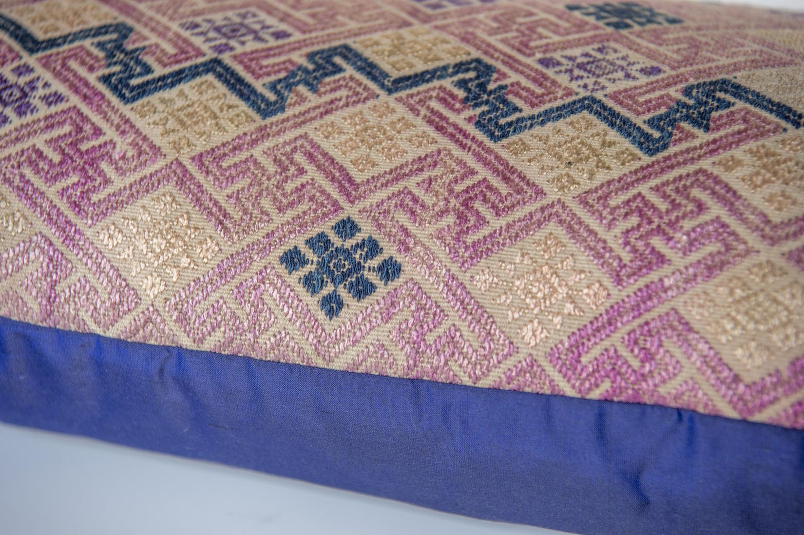 Zhuang wedding blanket cushion purple - Natalia Willmott