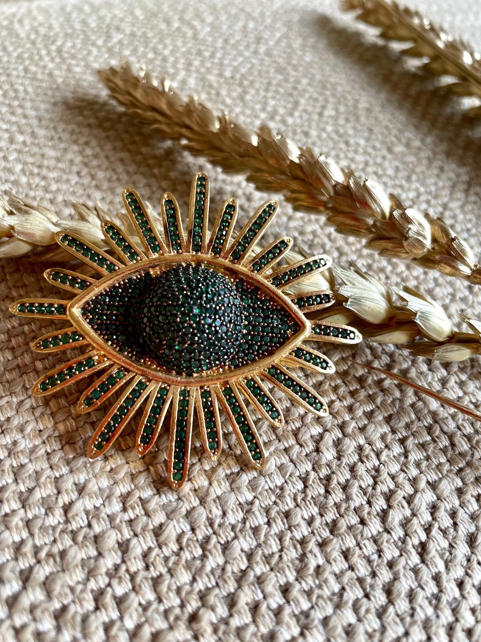 Zirconia brooch - Natalia Willmott