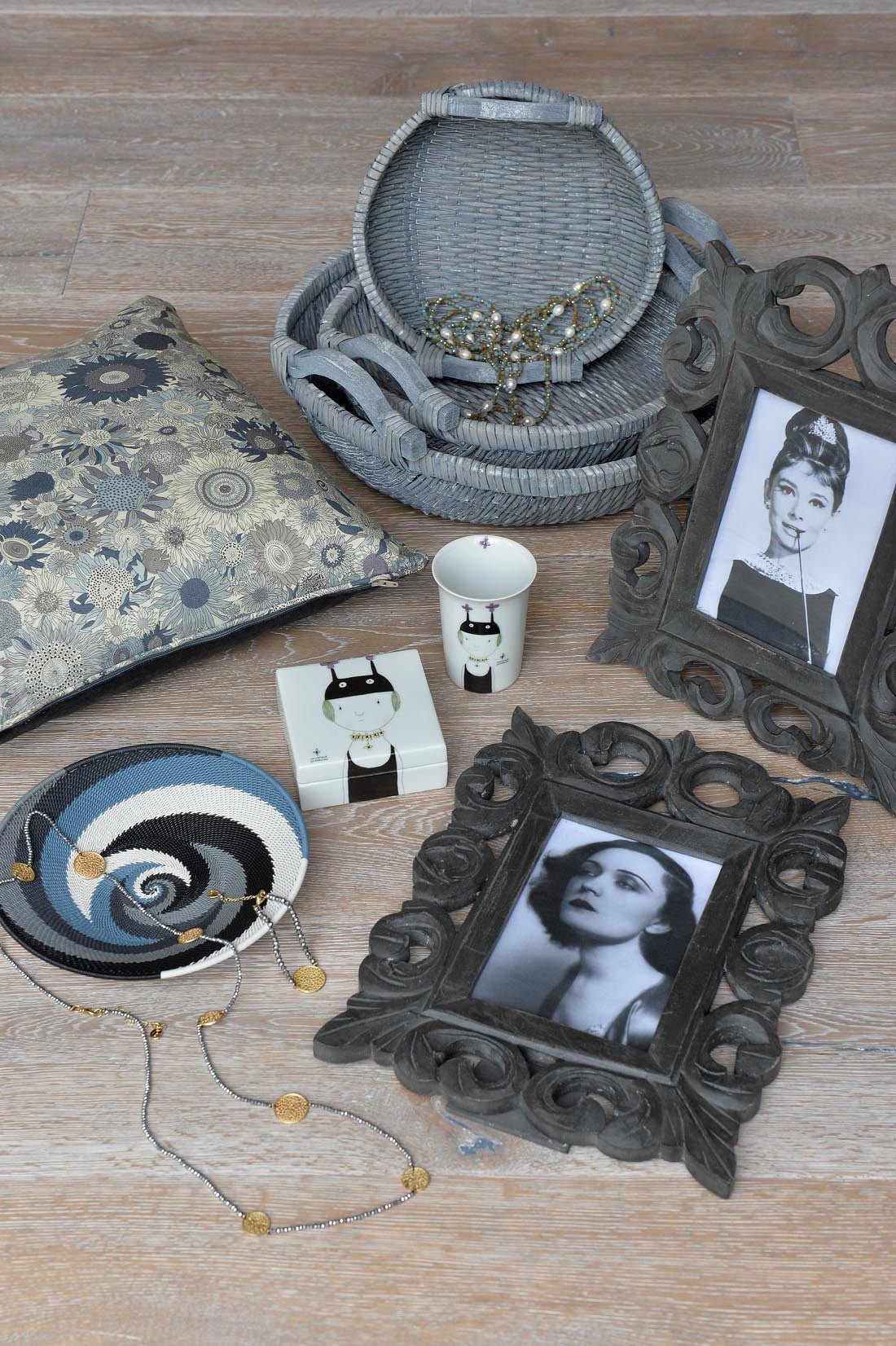 Zulu basket plate - blue (medium only) - Natalia Willmott