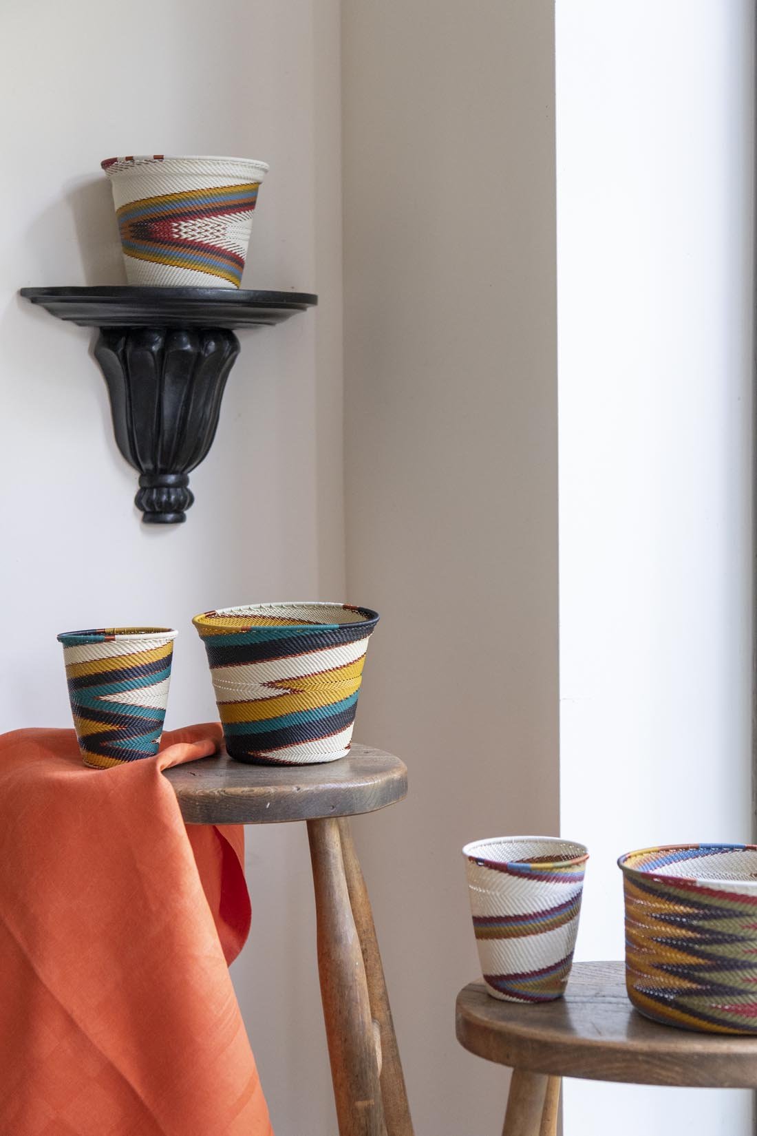 Zulu bowl with copper wire - Natalia Willmott