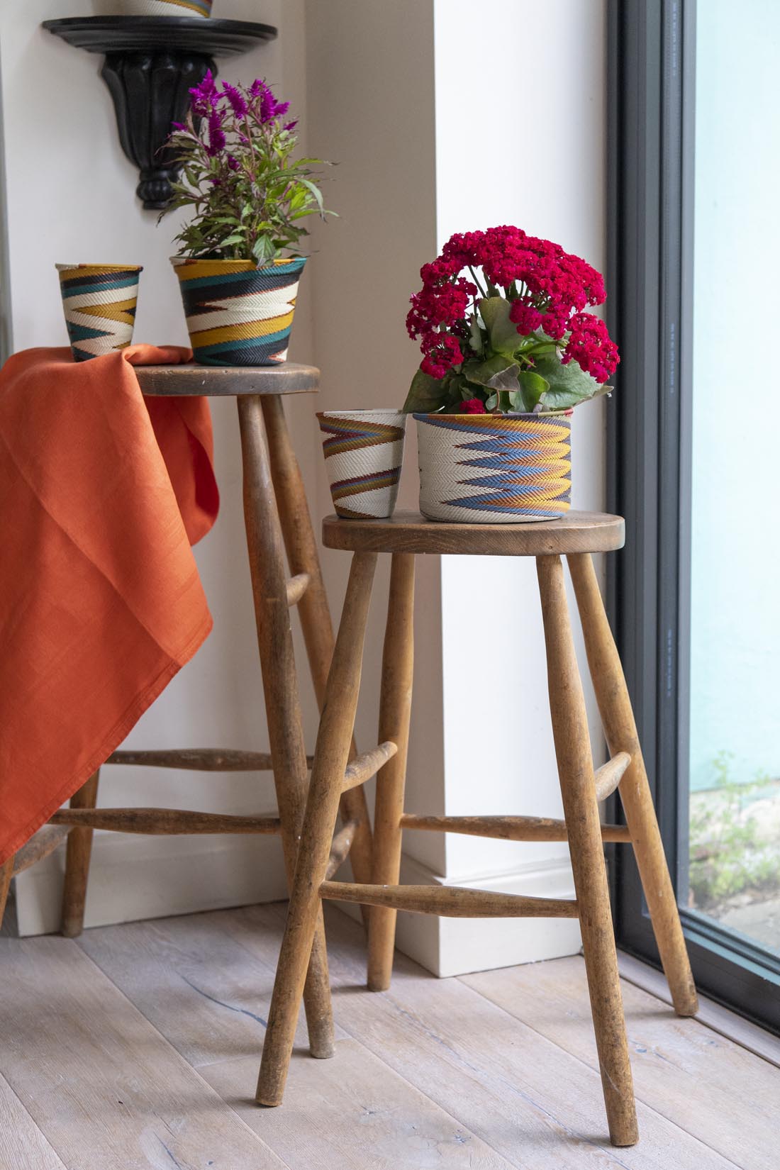 Zulu bowl with copper wire - Natalia Willmott