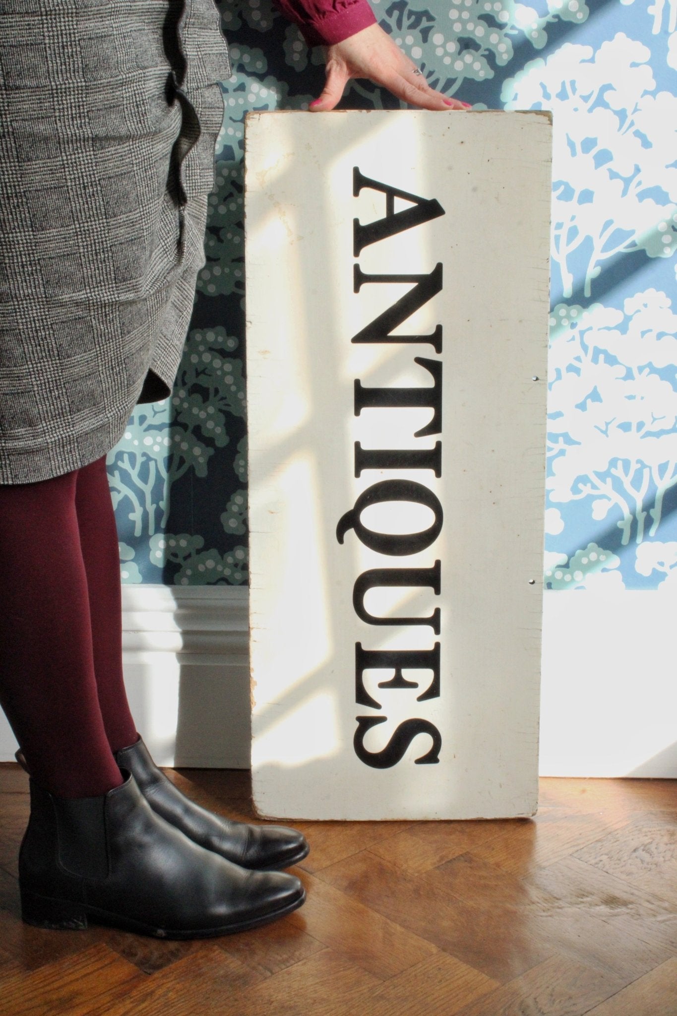 The Difference Between Vintage and Antique: What You Need to Know - Natalia Willmott