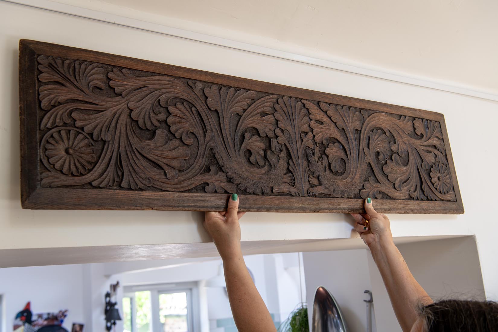 19th-Century Carved Oak Panel with Griffins and Acanthus - Natalia Willmott