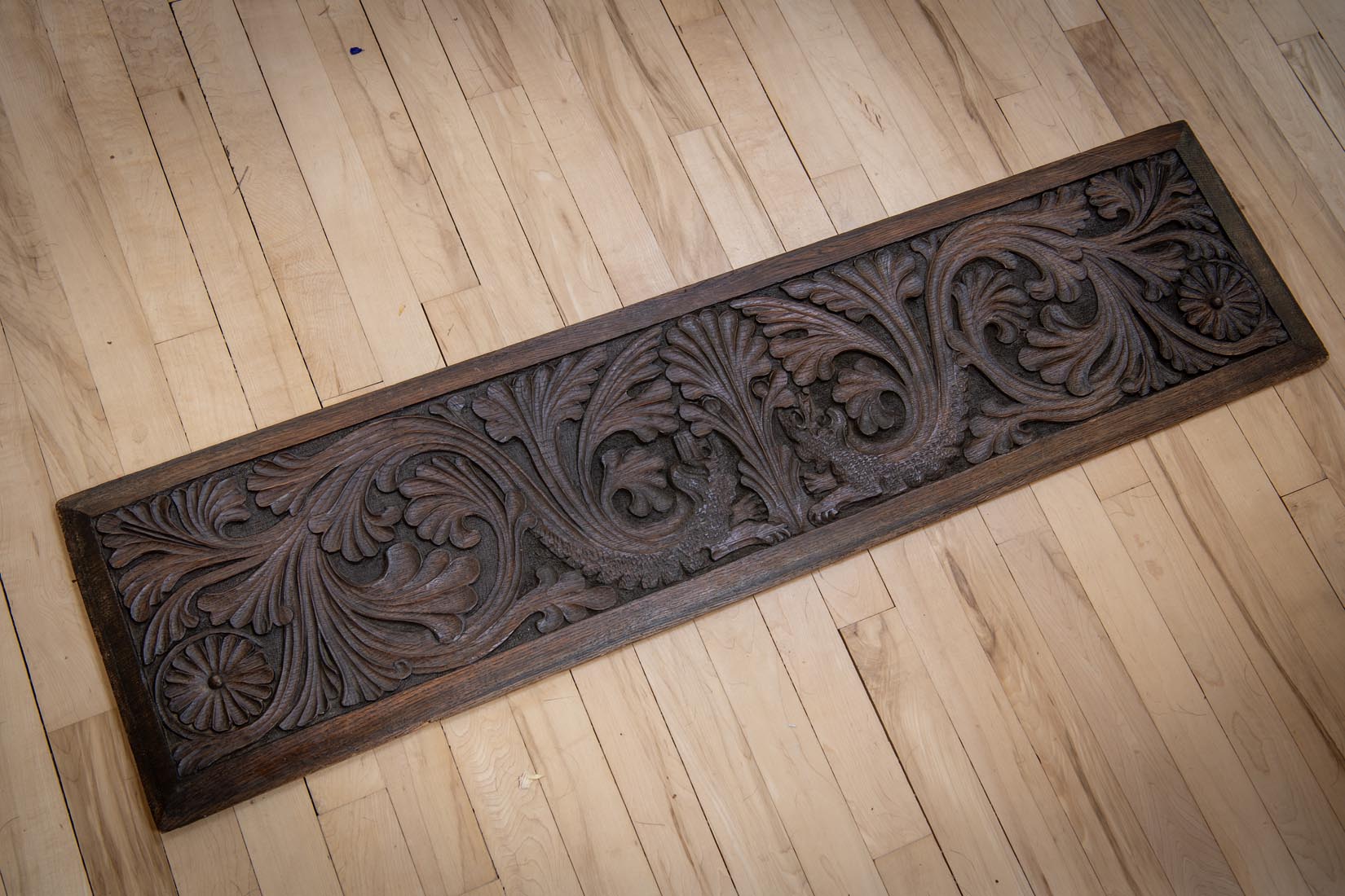 19th-Century Carved Oak Panel with Griffins and Acanthus - Natalia Willmott