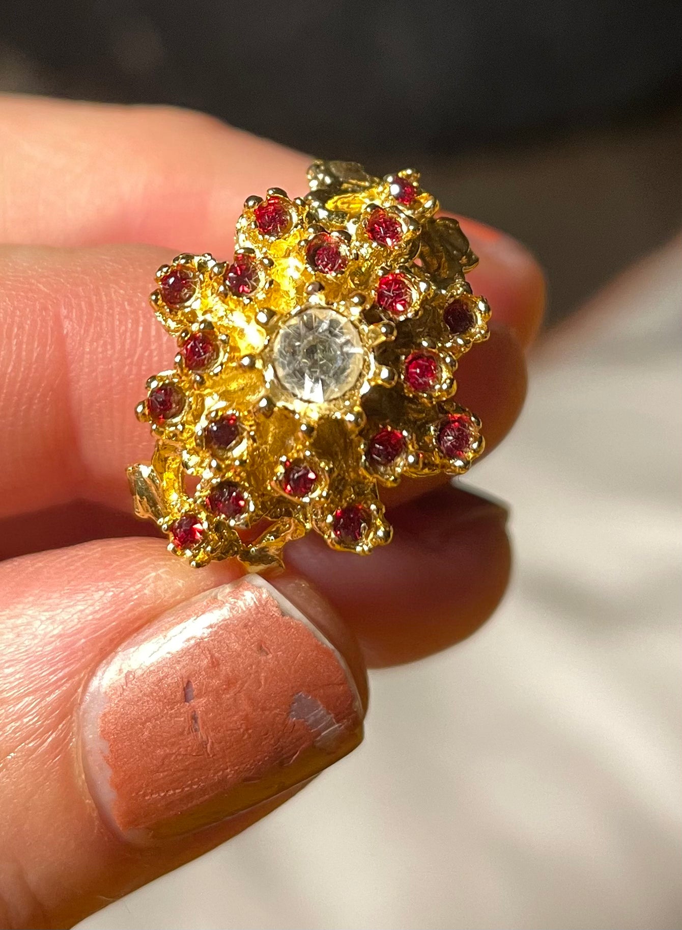 Adjustable vintage cluster ring with crystals