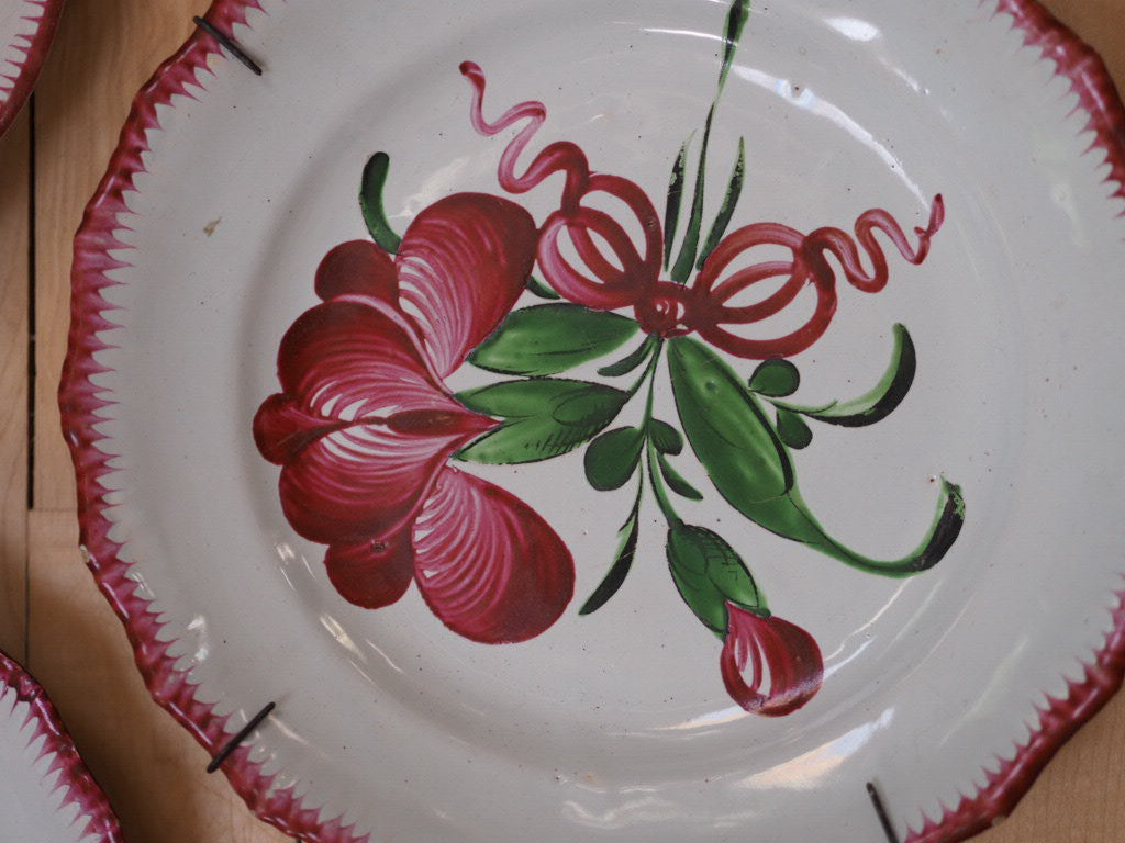 Elegant Faience Les Islettes plate with flowers or coq - Natalia Willmott