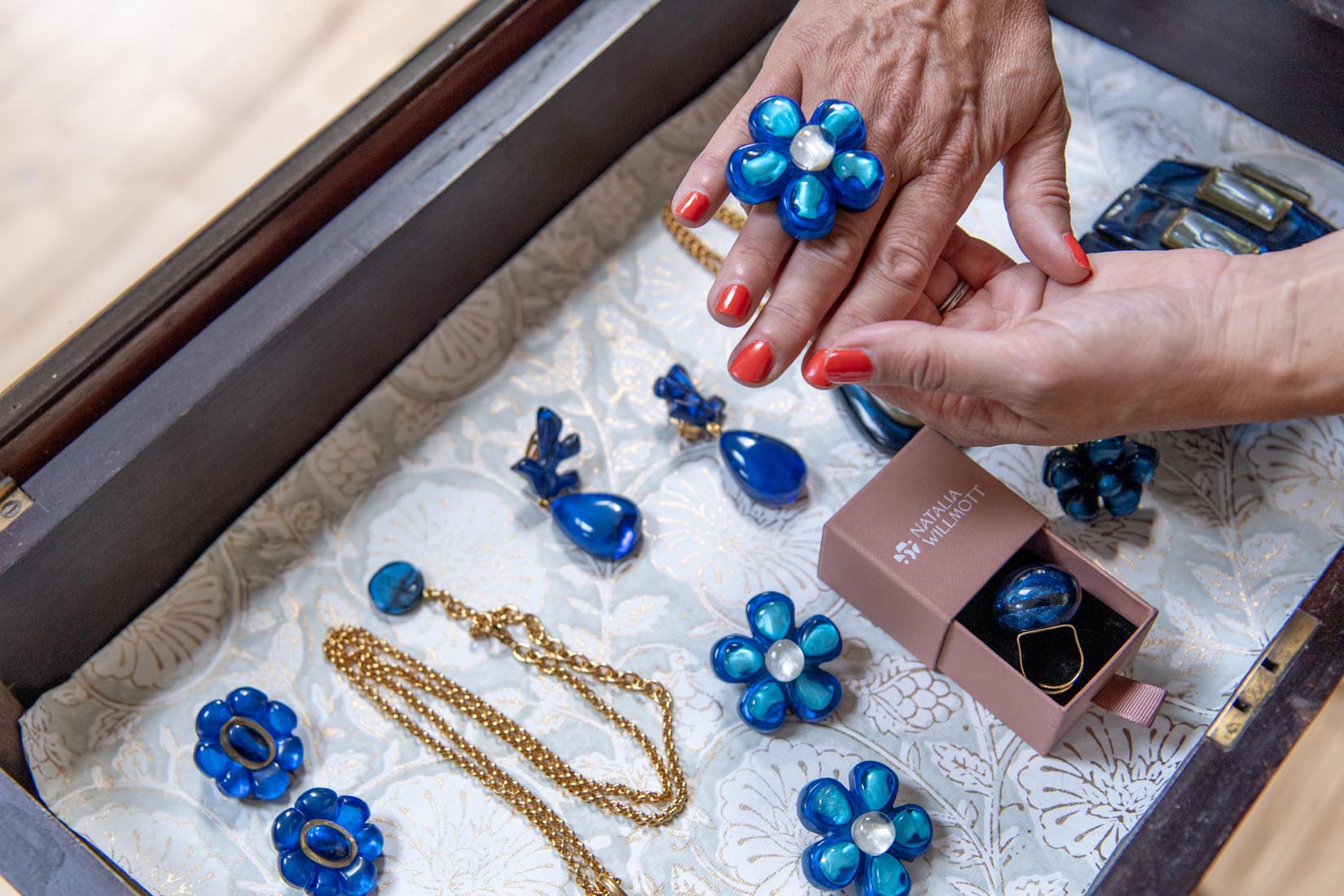 Adjustable flower ring “Antoine " turquoise and denim - Natalia Willmott