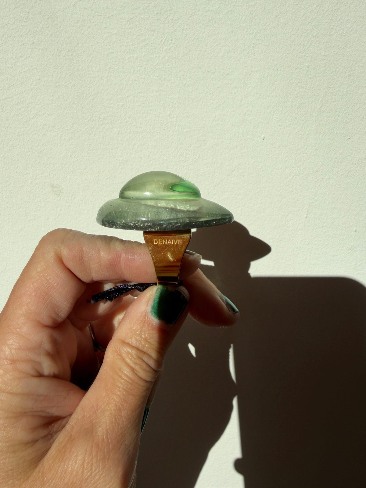 Adjustable ring “Alpha "basil green by Dominique Denaive - Natalia Willmott