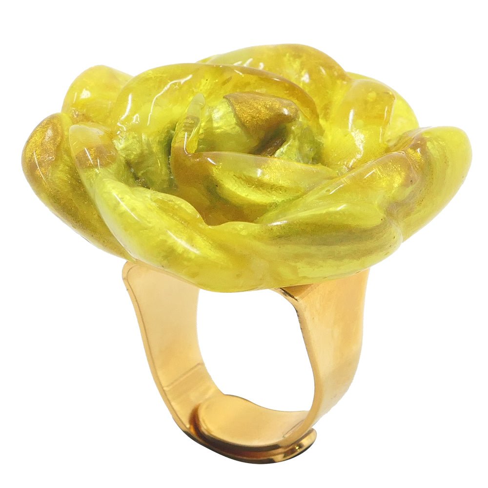 Adjustable ring flower “Leonora" light of sun yellow by Dominique Denaive - Natalia Willmott