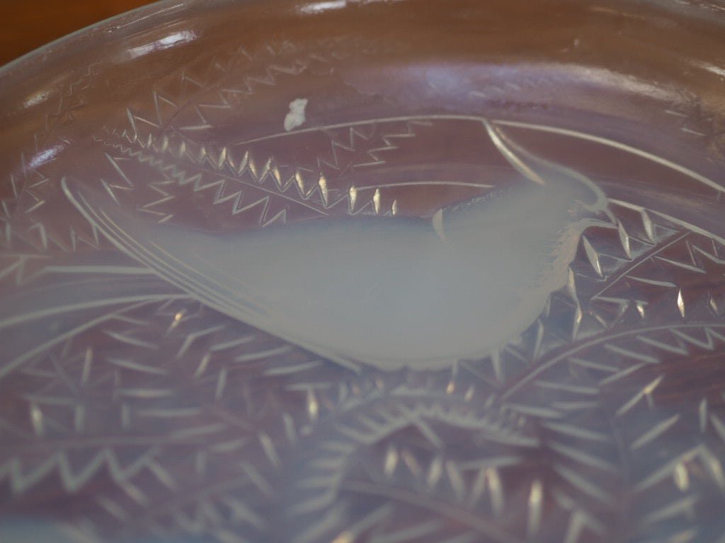 Antique glass opalescent "Birds" bowl Pierre D'Avesn - Natalia Willmott