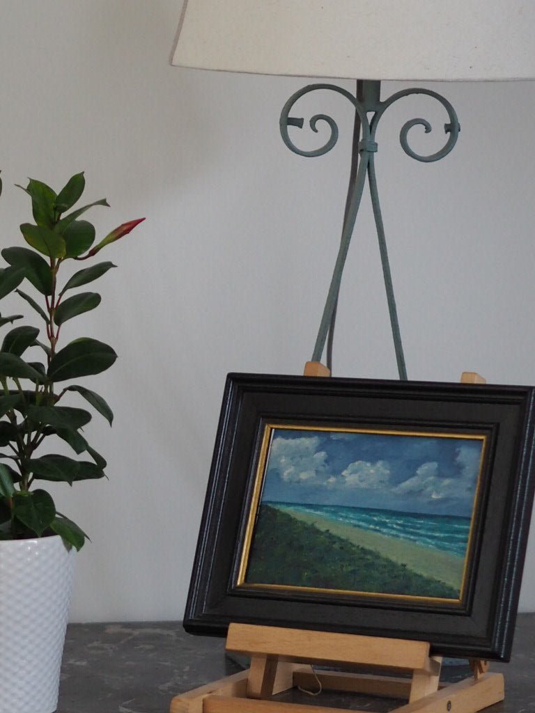 At the seaside painting - Natalia Willmott