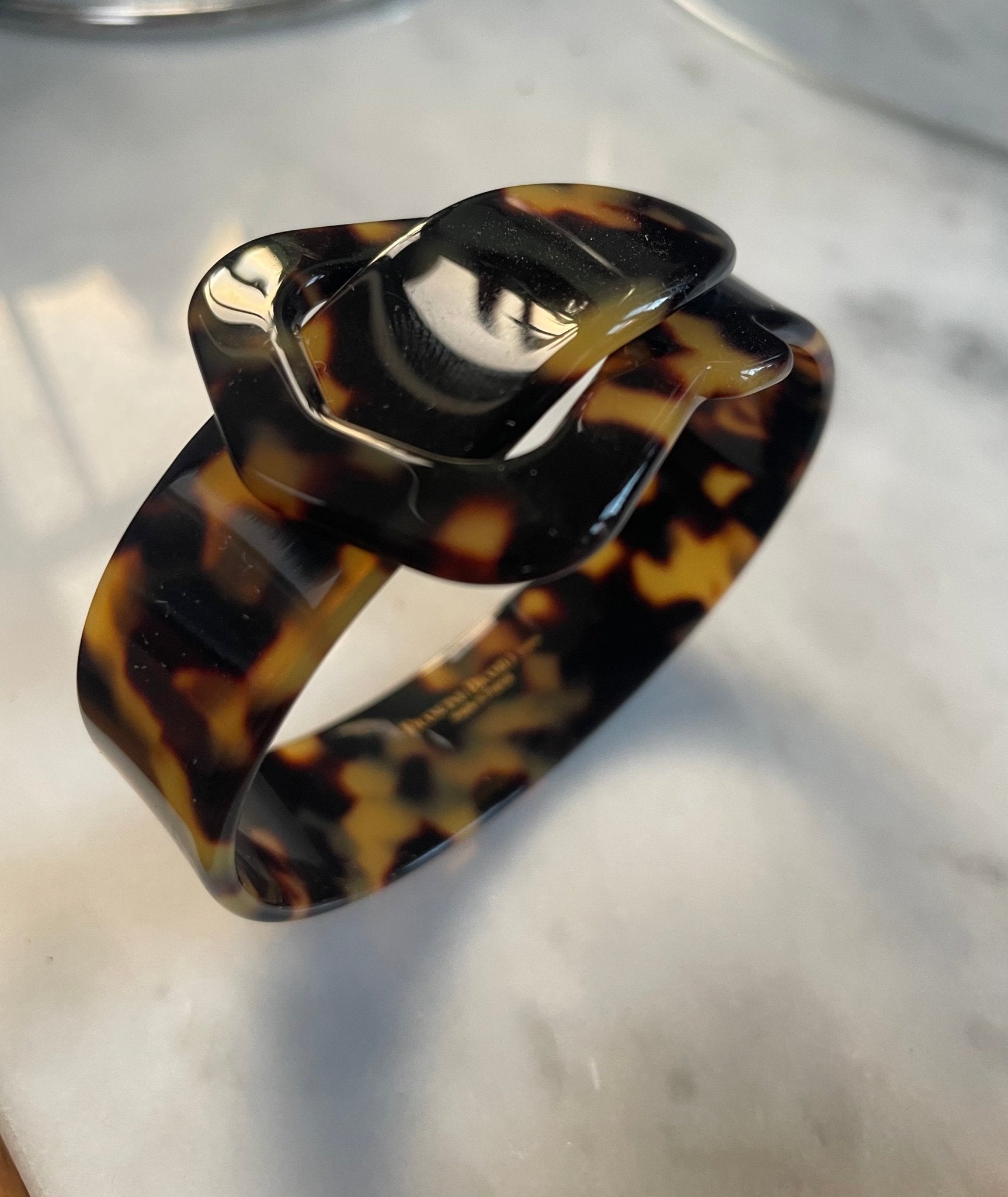 Belt clip Acetate bangle - Natalia Willmott