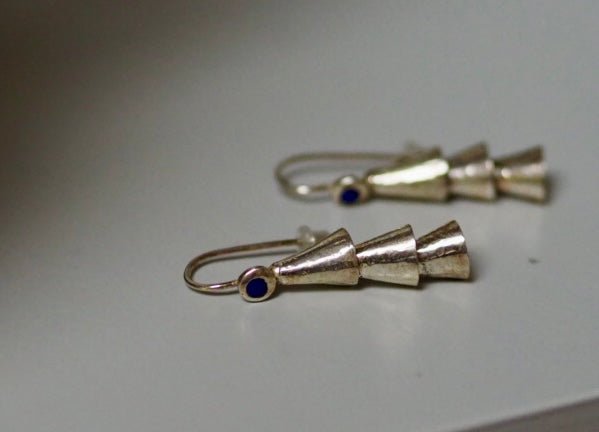 Carillon - earrings by Elisabeth Riveiro - Natalia Willmott