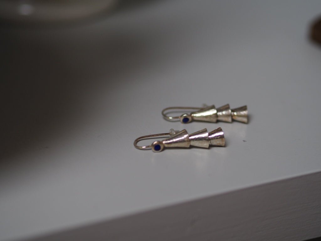 Carillon - earrings by Elisabeth Riveiro - Natalia Willmott