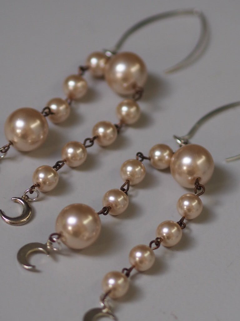 Celestial rose pearls earrings and necklace - Natalia Willmott