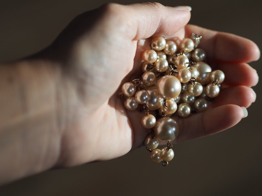 Celestial rose pearls earrings and necklace - Natalia Willmott