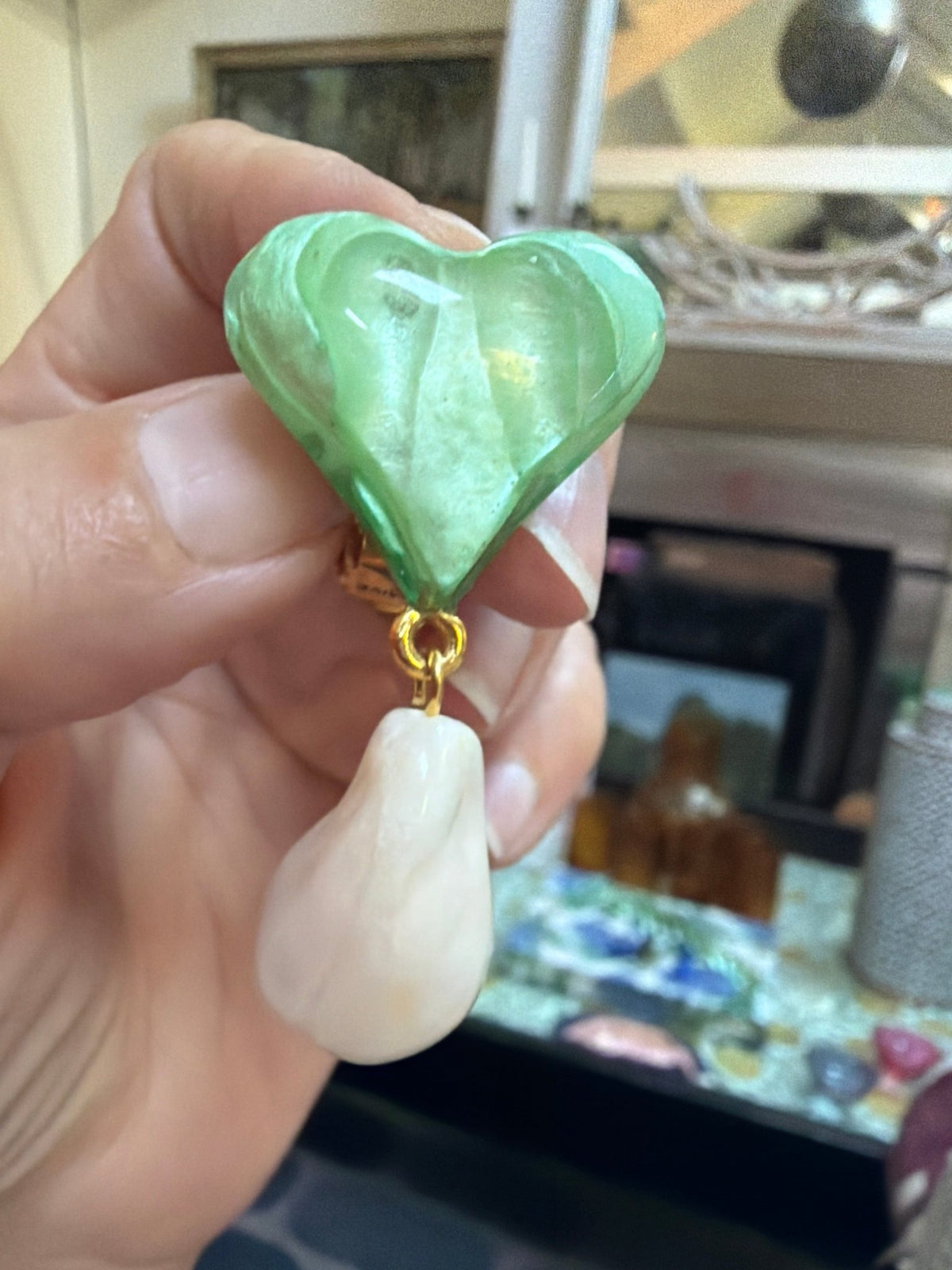 Clip on earrings "Richarde” heart mint green - Natalia Willmott