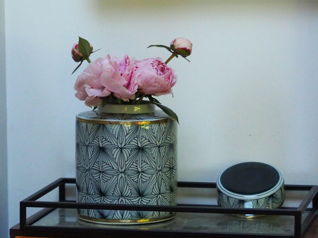 Contemporary jar with optical design - Natalia Willmott