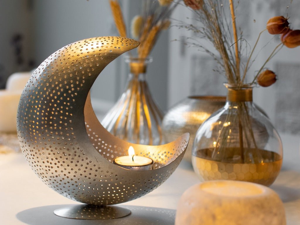 Crescent moon tealight holder - silver - Natalia Willmott