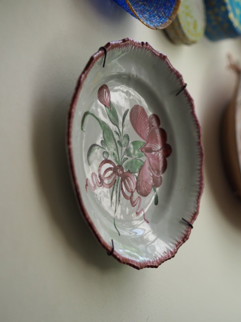 Elegant Faience Les Islettes plate with flowers or coq - Natalia Willmott