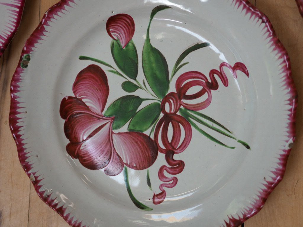 Elegant Faience Les Islettes plate with flowers or coq - Natalia Willmott