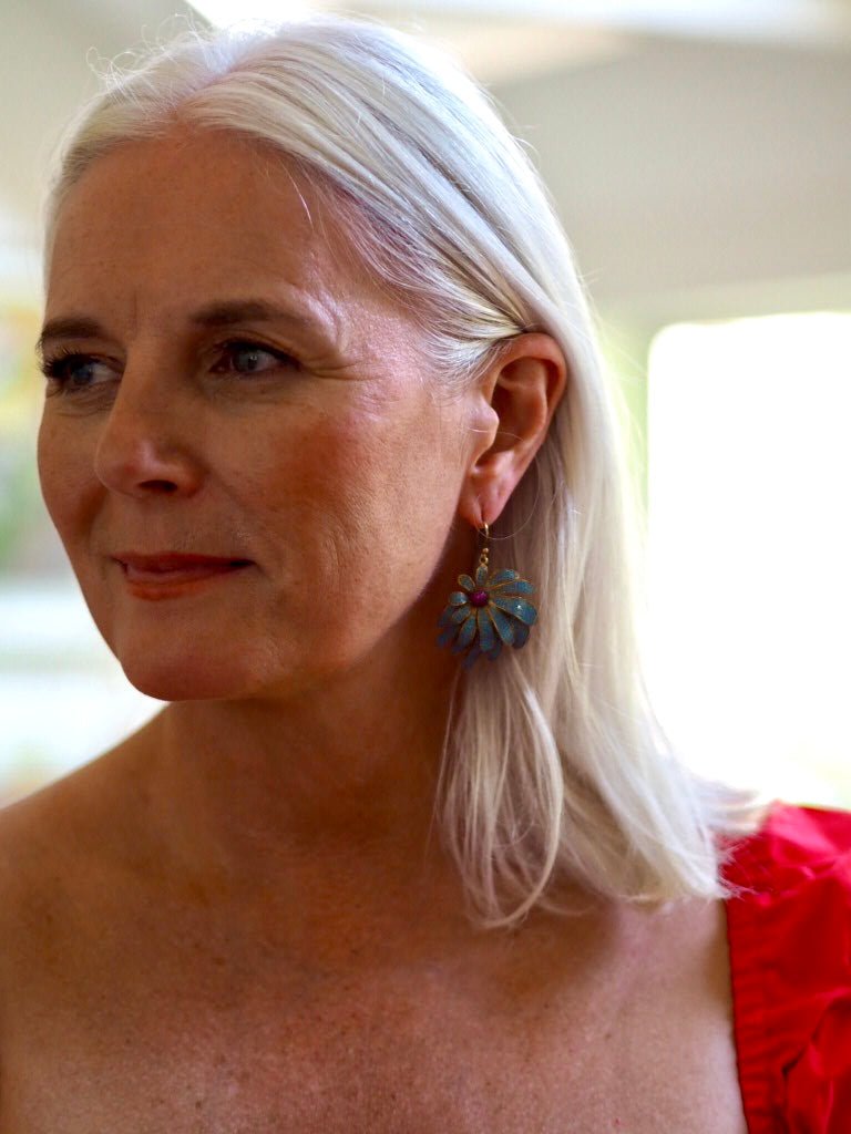 Flower turquoise and pink zircon on gold jewellery - Natalia Willmott