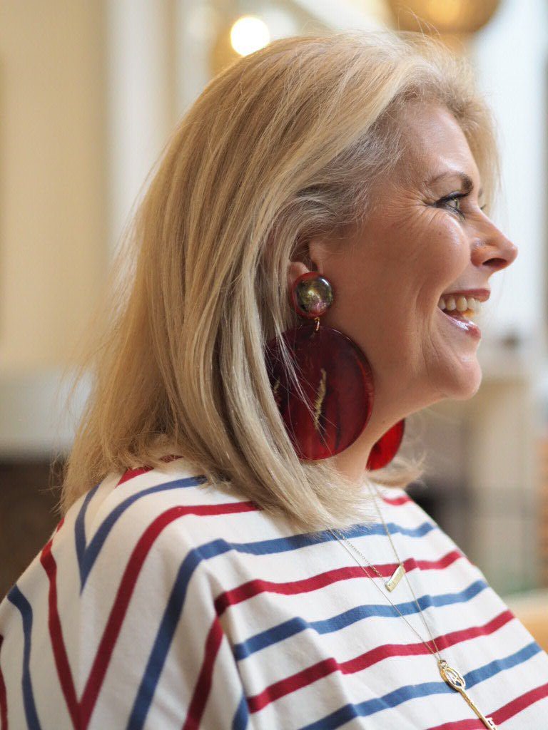 Giant red and green round clip on earrings “Marbre” - Natalia Willmott