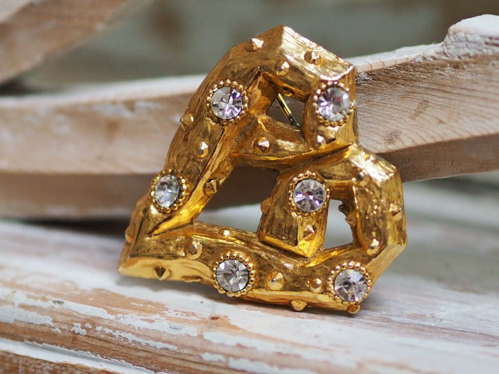 Lolita heart modernist heart brooch - Natalia Willmott