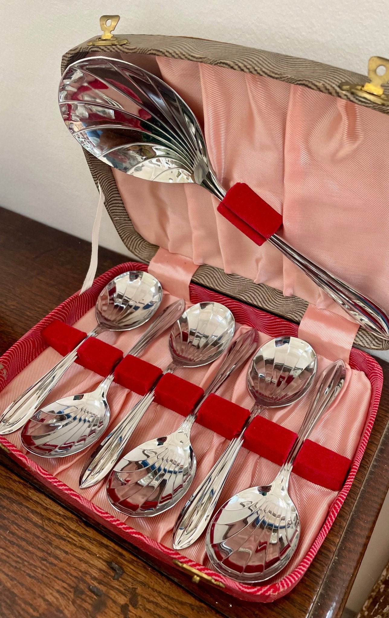 Mid century shell spoon Sheffield set - Natalia Willmott
