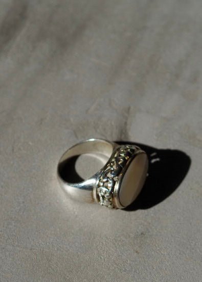 Mother of pearl and sterling silver ring - Natalia Willmott