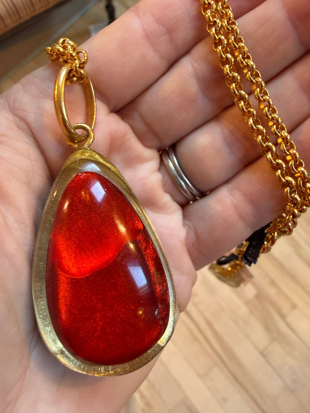 Necklace "fedora" multi red by Dominique Denaive - Natalia Willmott