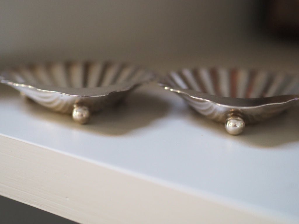 Pair of antique silver plate scallop butter dishes - Natalia Willmott