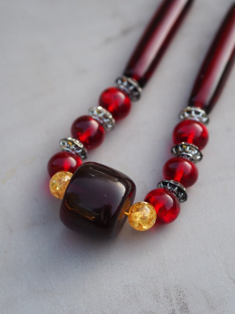 Red resin necklace Marion Godart - Natalia Willmott