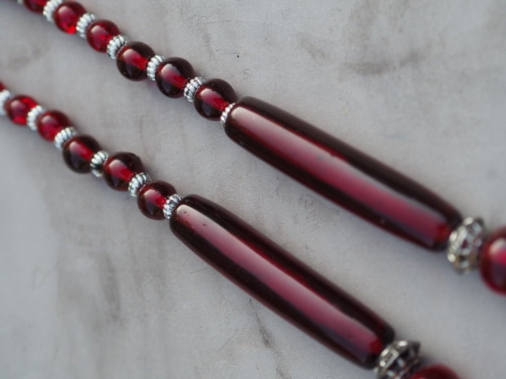 Red resin necklace Marion Godart - Natalia Willmott