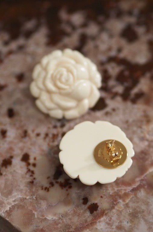 Rose resin post earrings cream - Natalia Willmott