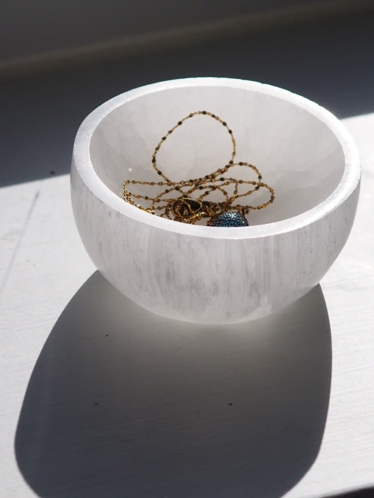 Selenite mini bowl - Natalia Willmott