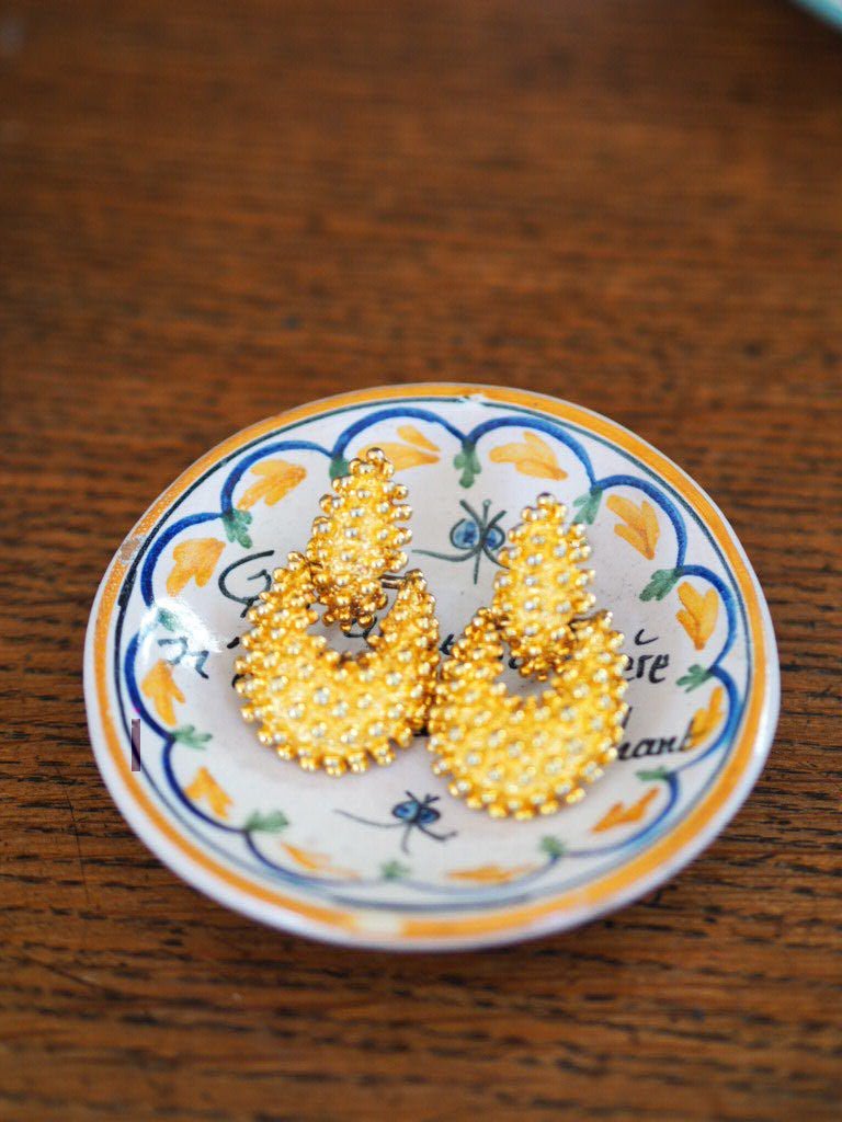 Vintage "bobbly" clip on earrings - Natalia Willmott