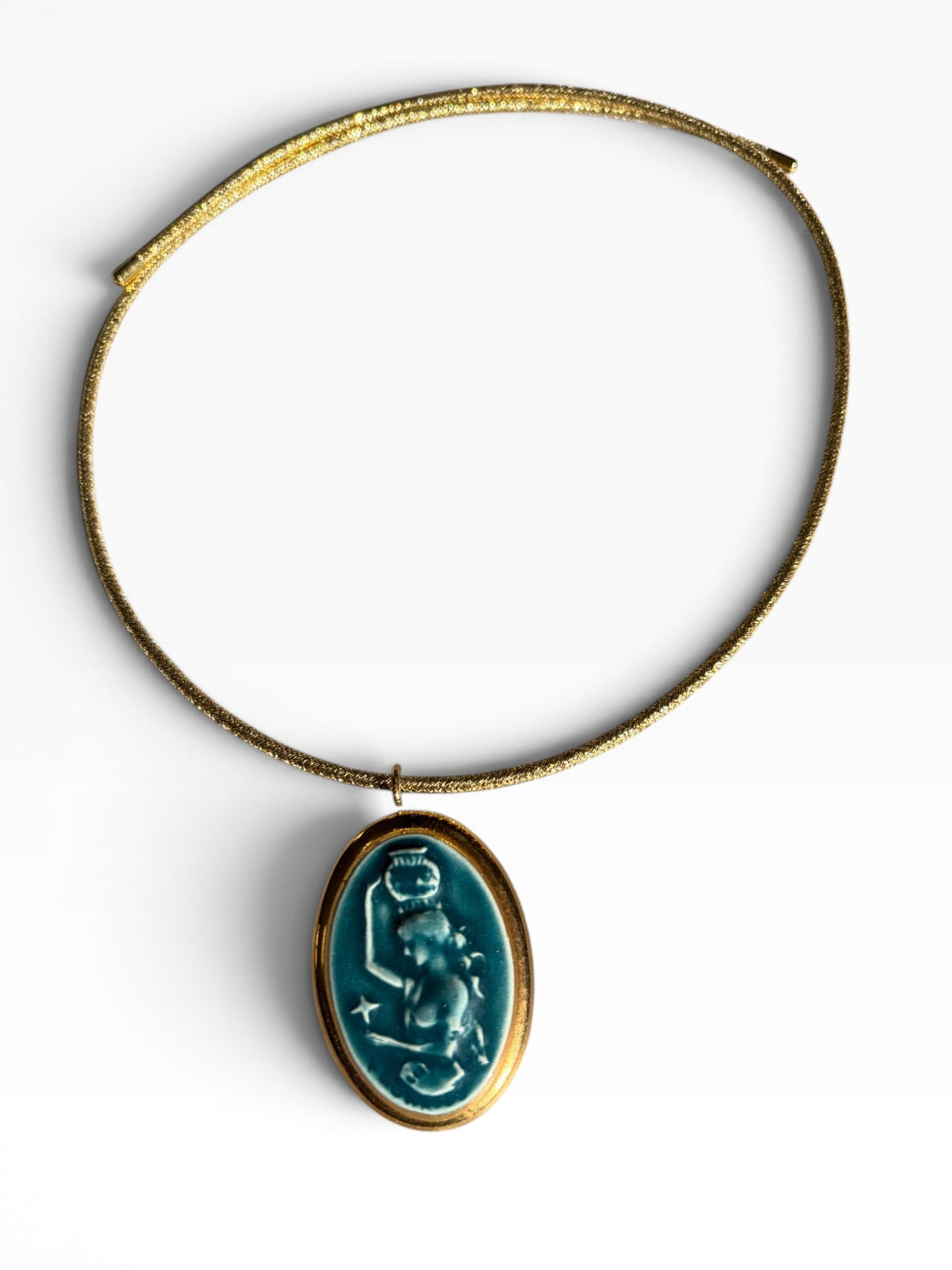 Vintage ceramic cameo pendant necklace - Natalia Willmott