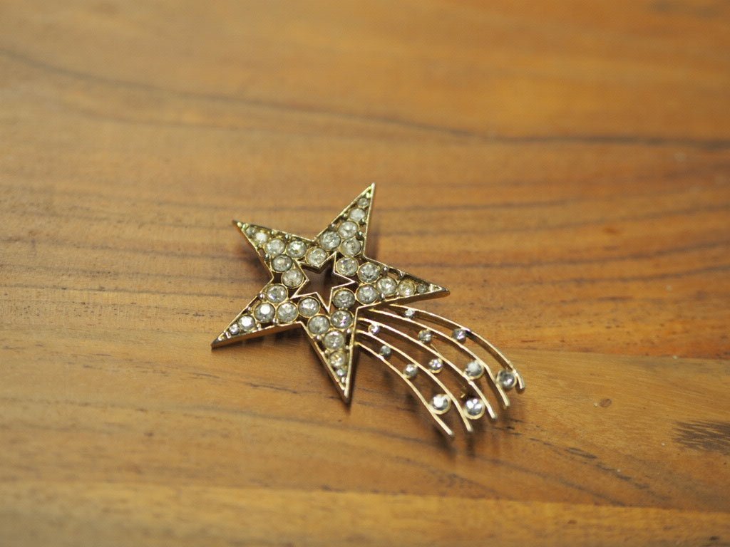 Vintage diamante shooting star brooch - Natalia Willmott