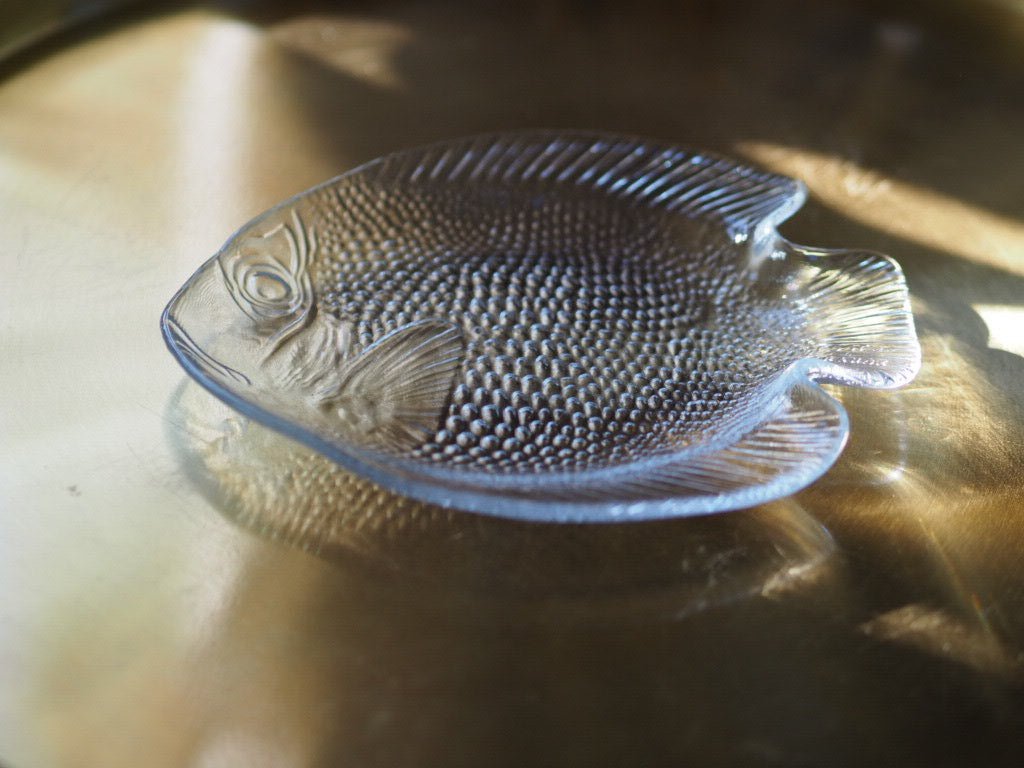 Vintage fish Arcoroc glass plate - Natalia Willmott