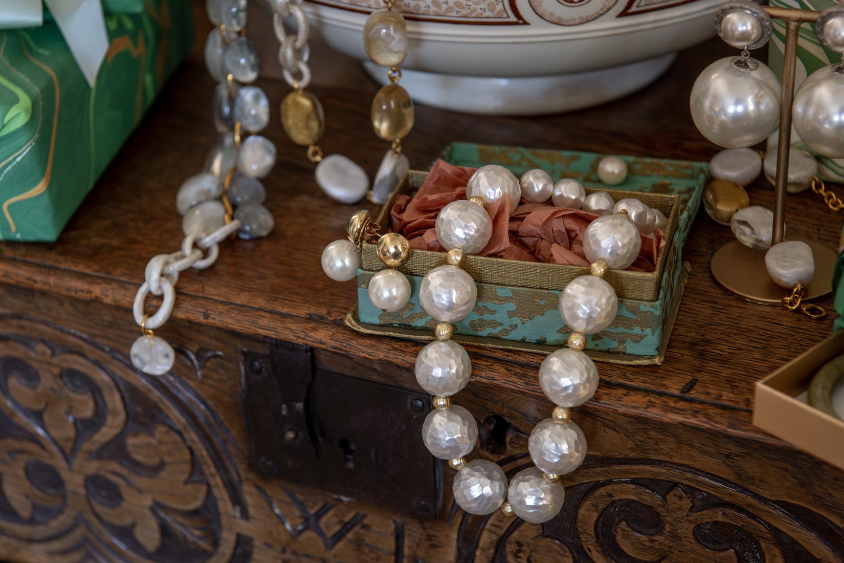 Vintage Pearlised lucite necklace - Natalia Willmott