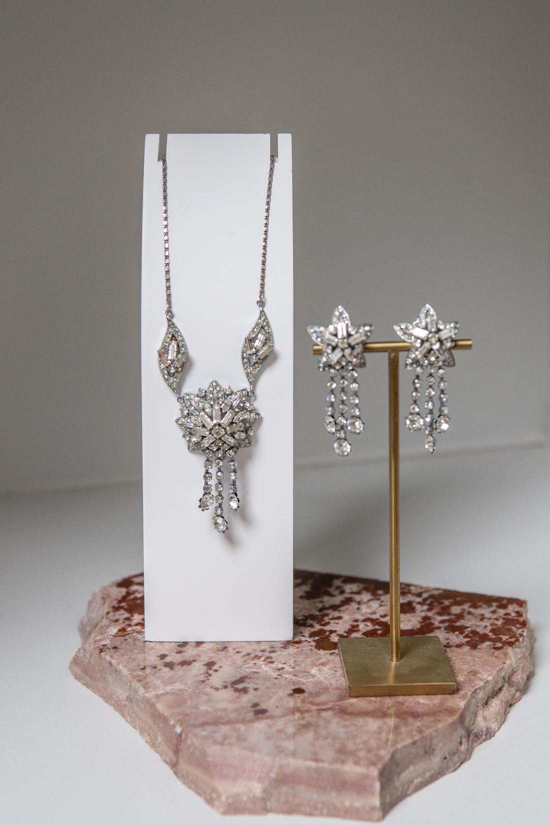 Vintage rhinestone stars dangle clip on earrings/necklace - Natalia Willmott