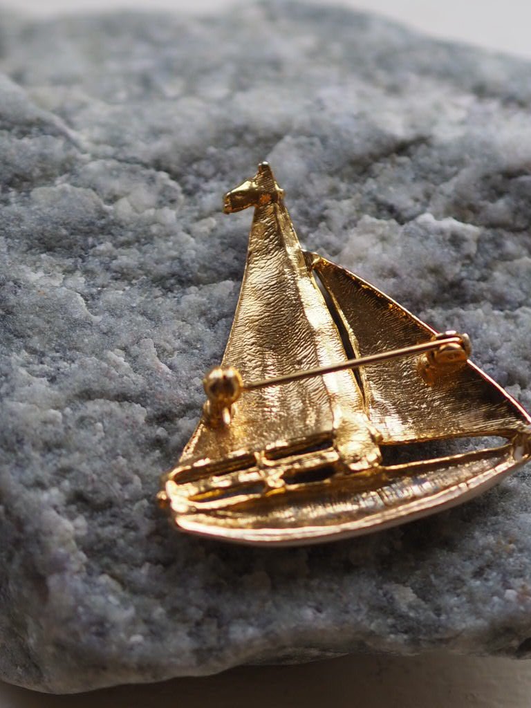 Vintage sailing boat brooch pin - Natalia Willmott